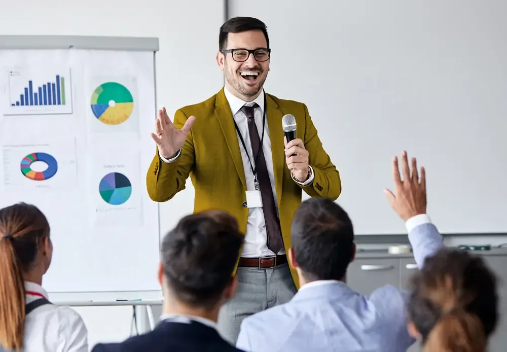 TAILORED EXPERIENCES THAT SCALE WITH YOUR PEOPLE & YOUR BUSINESS